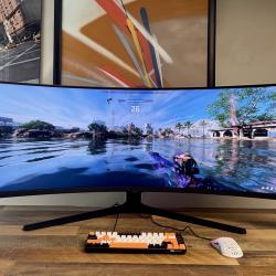 Се продава SAMSUNG 57 Odyssey Neo G9 Monitor
