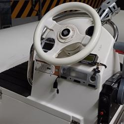 Se prodava gumenjak so Suzuki 15 h motor FourStroke