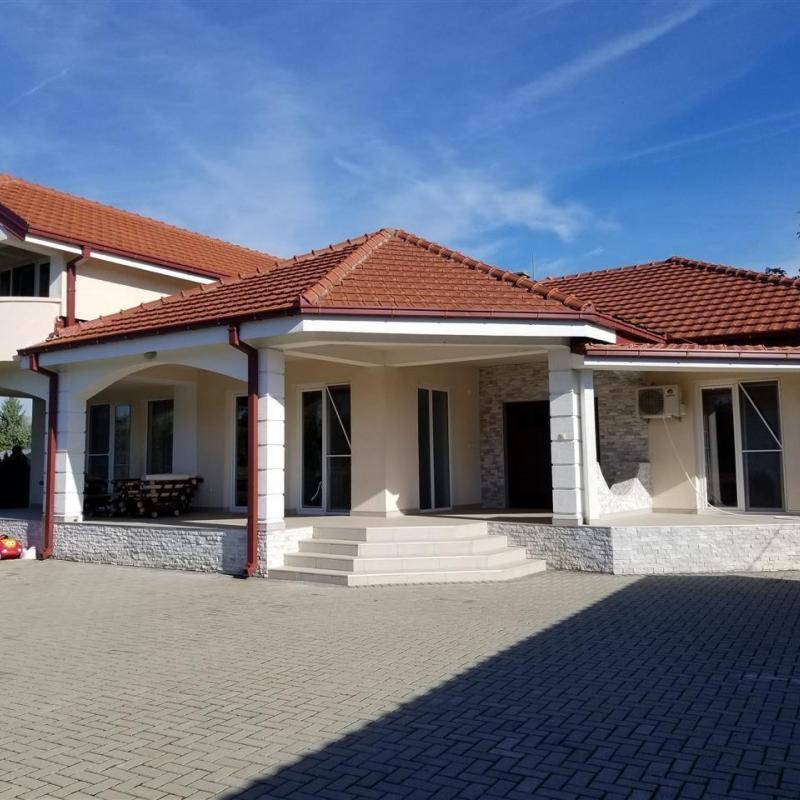 Nova kuka 300m2 vo Jurumleri