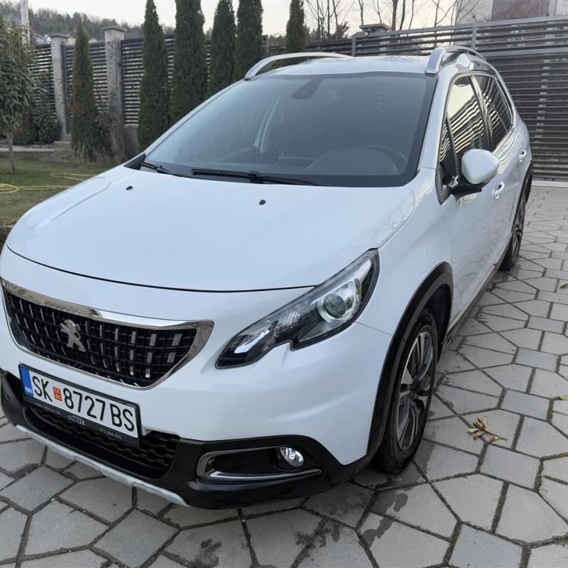 Peugeot 2008 Premium Allure 1.5 2020 godina