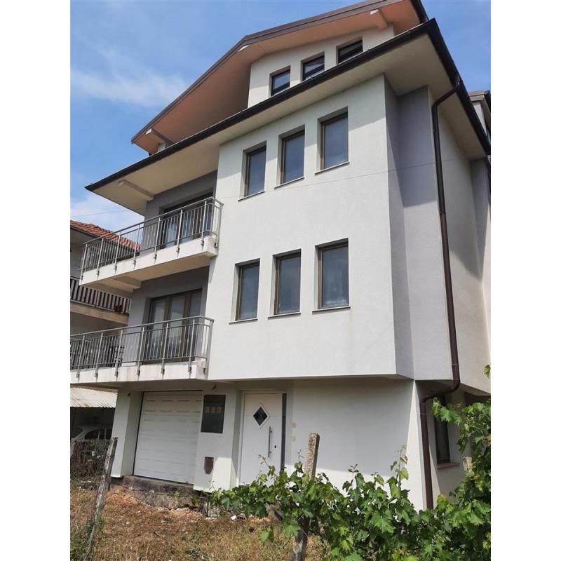 Nova kuka 333 m2 vo nas. Hristo Uzunov Ohrid