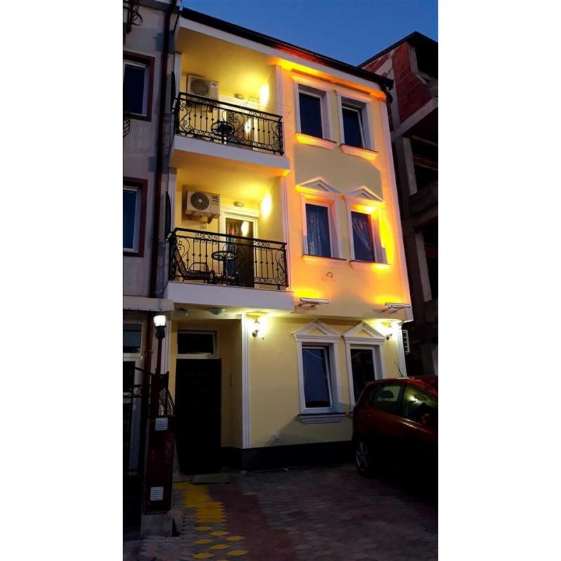 10 Stana se Izdavaat vo Centar na Ohrid