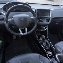 Peugeot 2008 Premium Allure 1.5 2020 godina