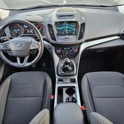 Se Prodava Ford Kuga 2020 godina
