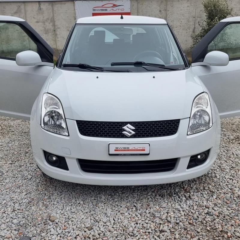 SUZUKI SWIFT 1.3 Extra Socuvano