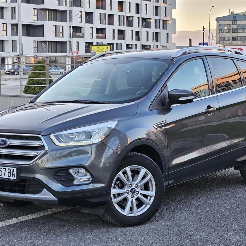 Se Prodava Ford Kuga 2020 godina