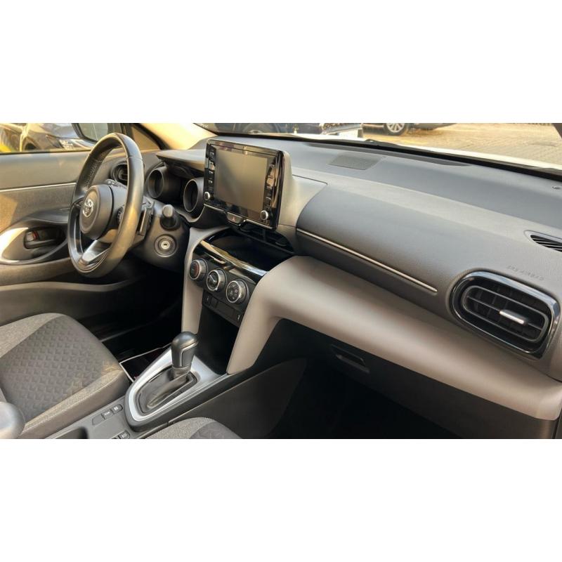 TOYOTA-YARIS-CROSS-1-5-PETROL, 2022 godina