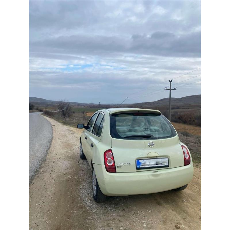 Se prodava Nissan Micra 2005 godina
