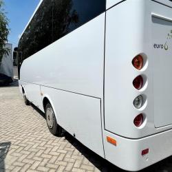 Nov Isuzu Avtobus