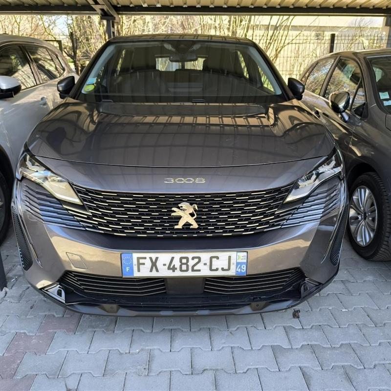 Peugeot 3008 1.5 Blue HDI 130KS 2022 godina