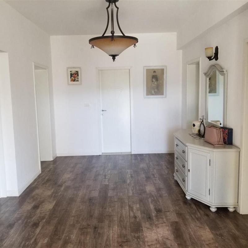 Nova kuka 300m2 vo Jurumleri
