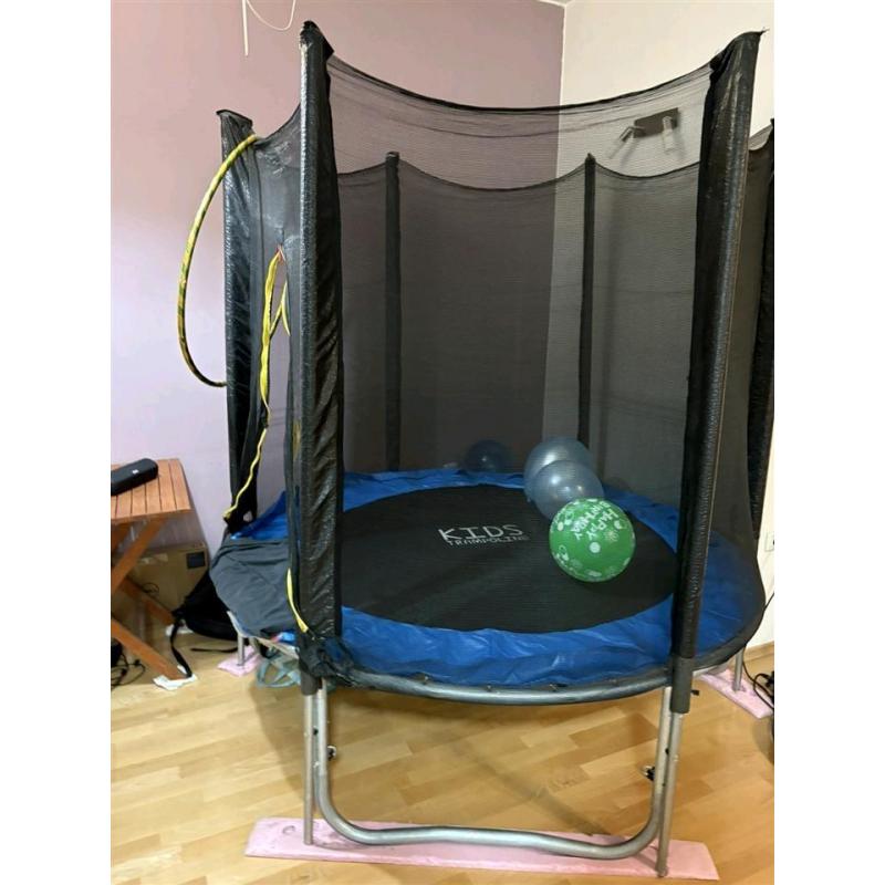 Se prodava Trampolina