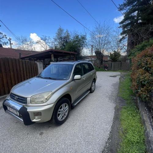 Toyota RAV 4 2003 god