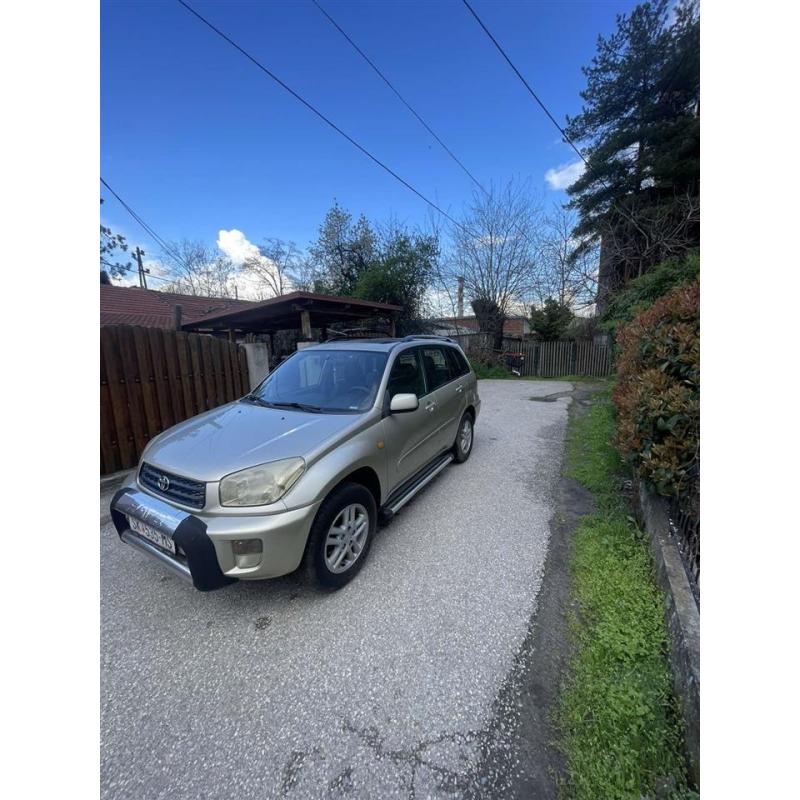 Toyota RAV 4 2003 god