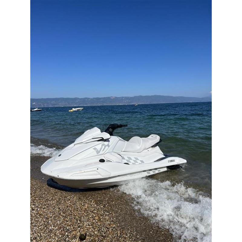 Yamaha VX Cruiser HO - Waverunner Jet Ski