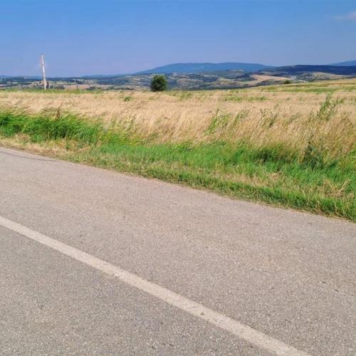 Se prodava Plac vo Ajvatovci 5250m2