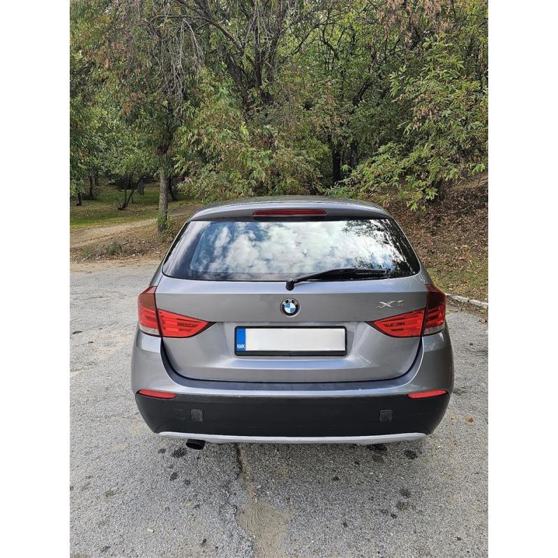 Se prodava BMW X1 X -DRIVE