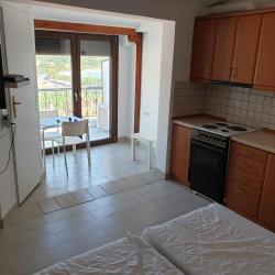 Grcija zgrada Neos Marmaras so 4 apartmani