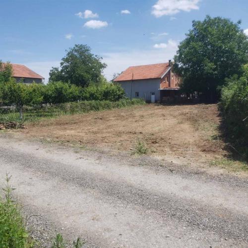 Prodavam Plac za Vikendica vo Mralino