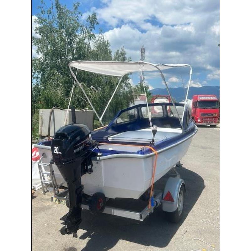 Chamec so nov motor i prikolka