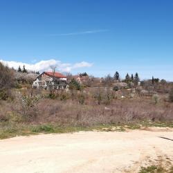 Plac 1880 m2, gradezno zemjiste, vo Dolno Sonje