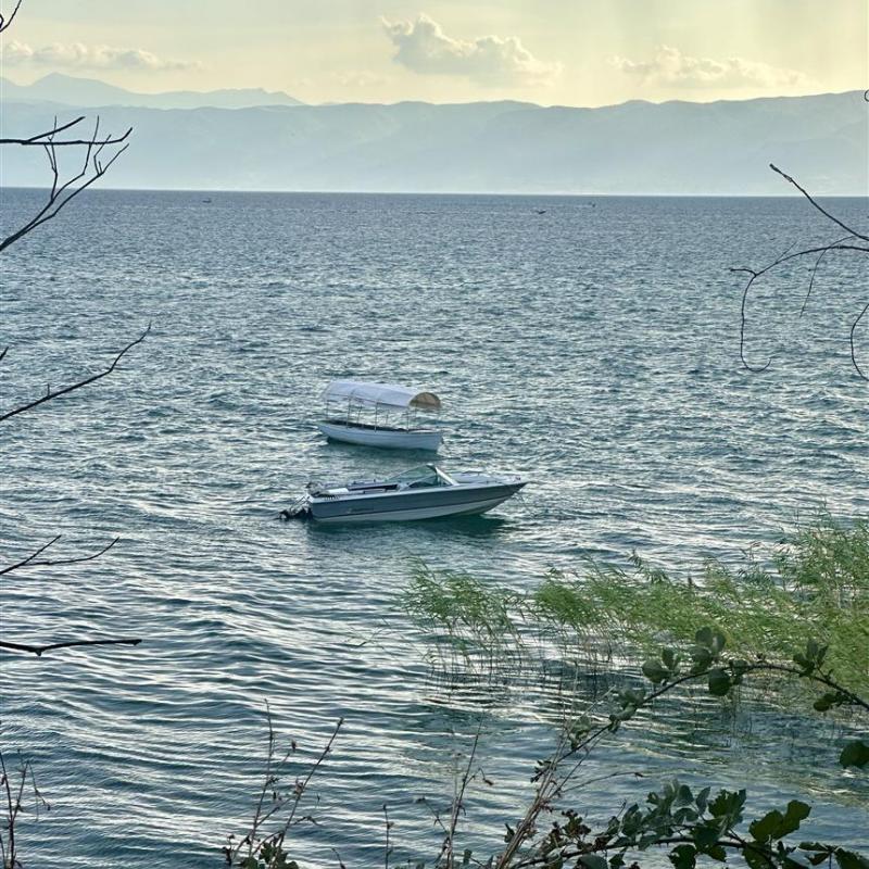 Се продава Rinker Captiva Bowrider 180
