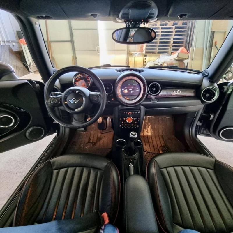 Се продава Mini Cooper Clubman SD Hampton 143ps