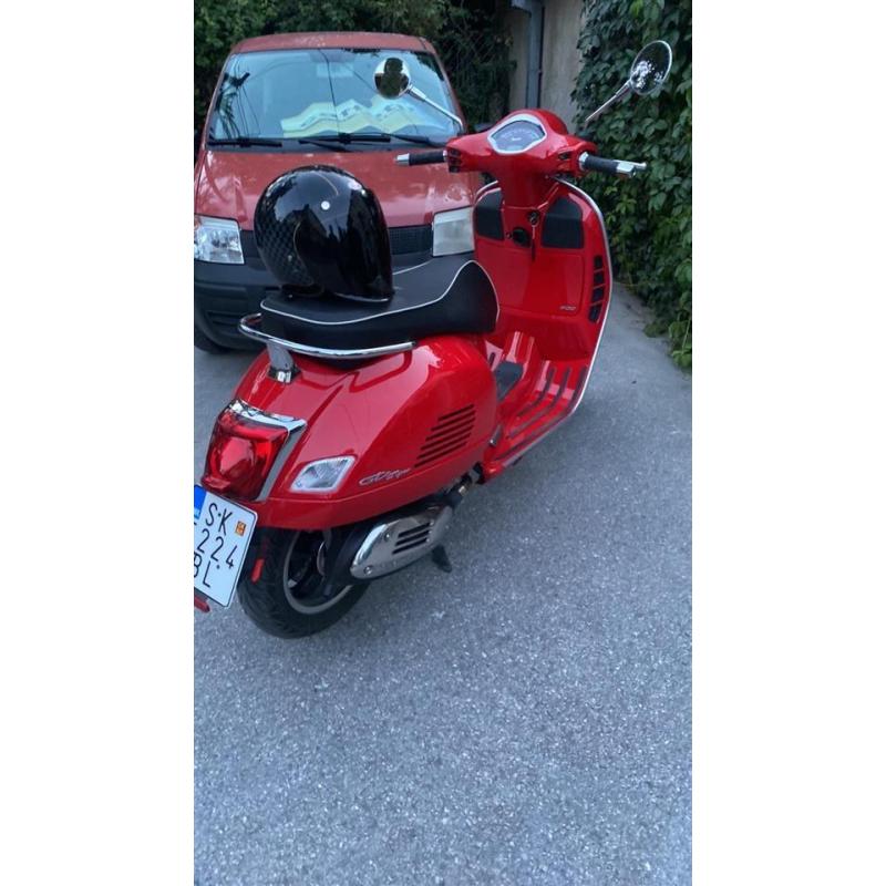 Vespa GTS300