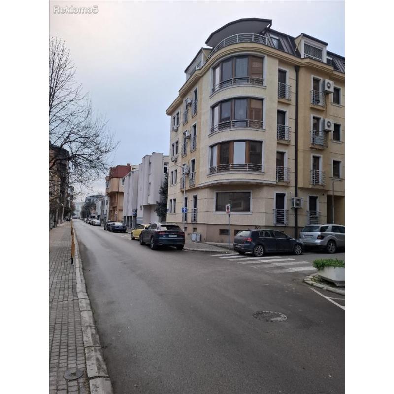 Namesten stan vo Centar kaj Fontana