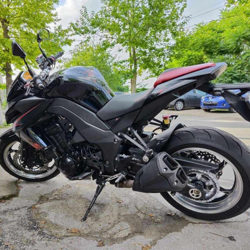 KAWASAKI Z1000
