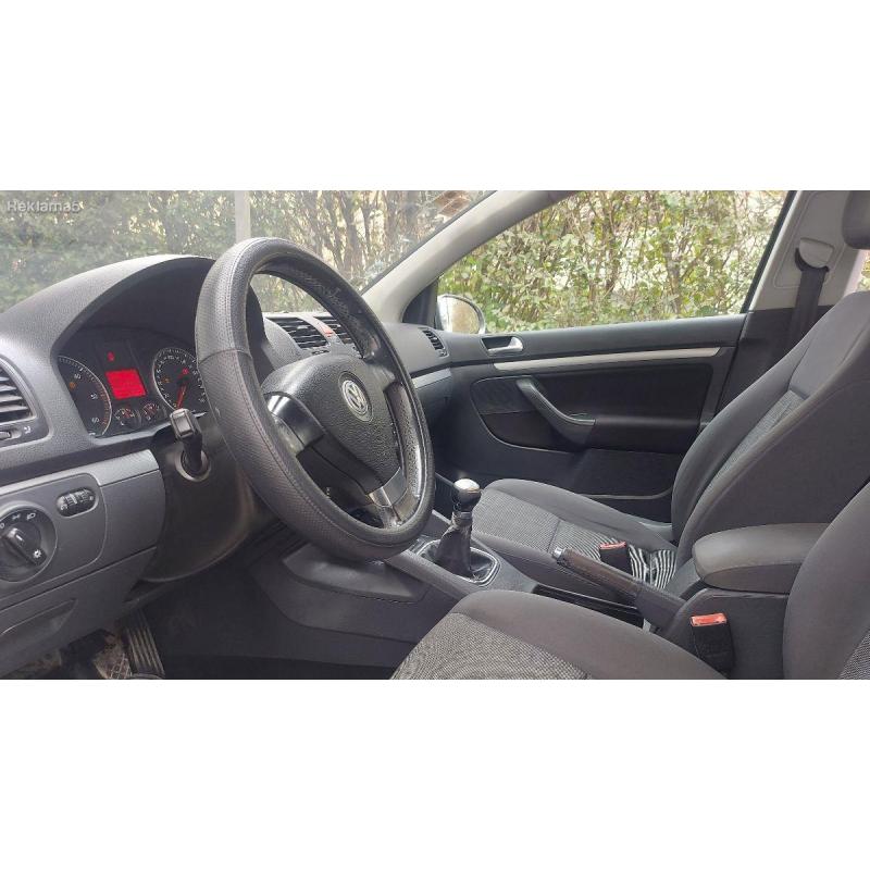 Golf 5 staklo