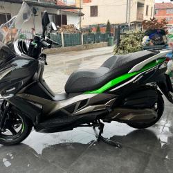 Kawasaki j300 odlicen
