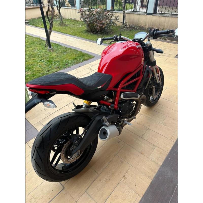 Ducati Monster 797