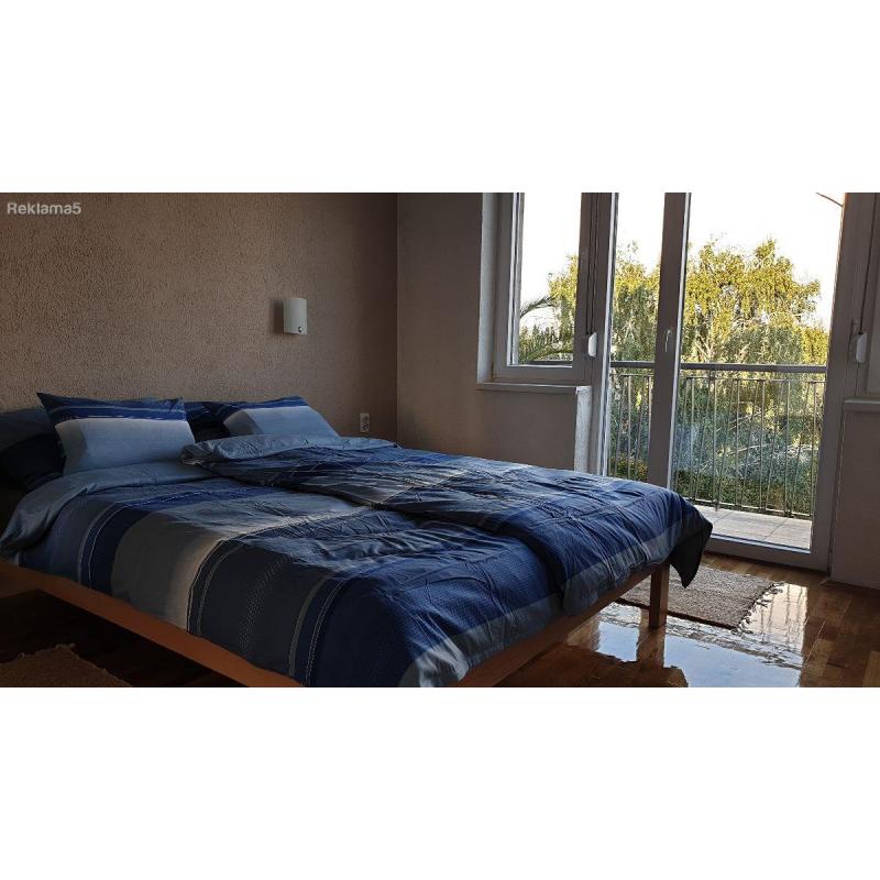 Iznajmuvam 2 apartmani vo centarot na Kumanovo