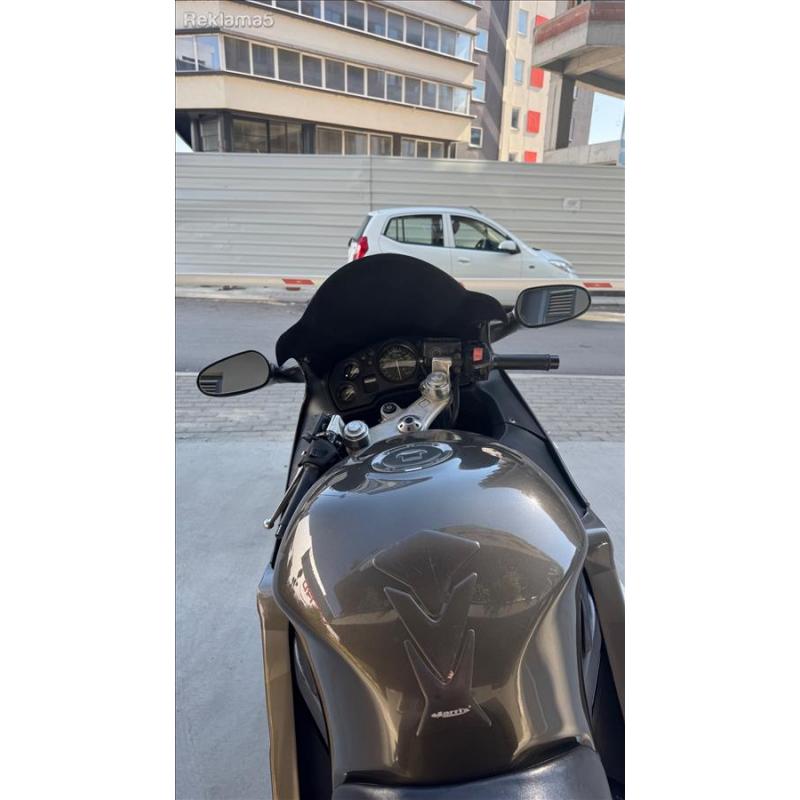 Honda CBR 1100 XX