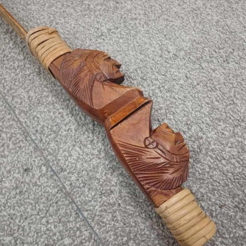 Drvena strela so prekrasna rezba (140cm)
