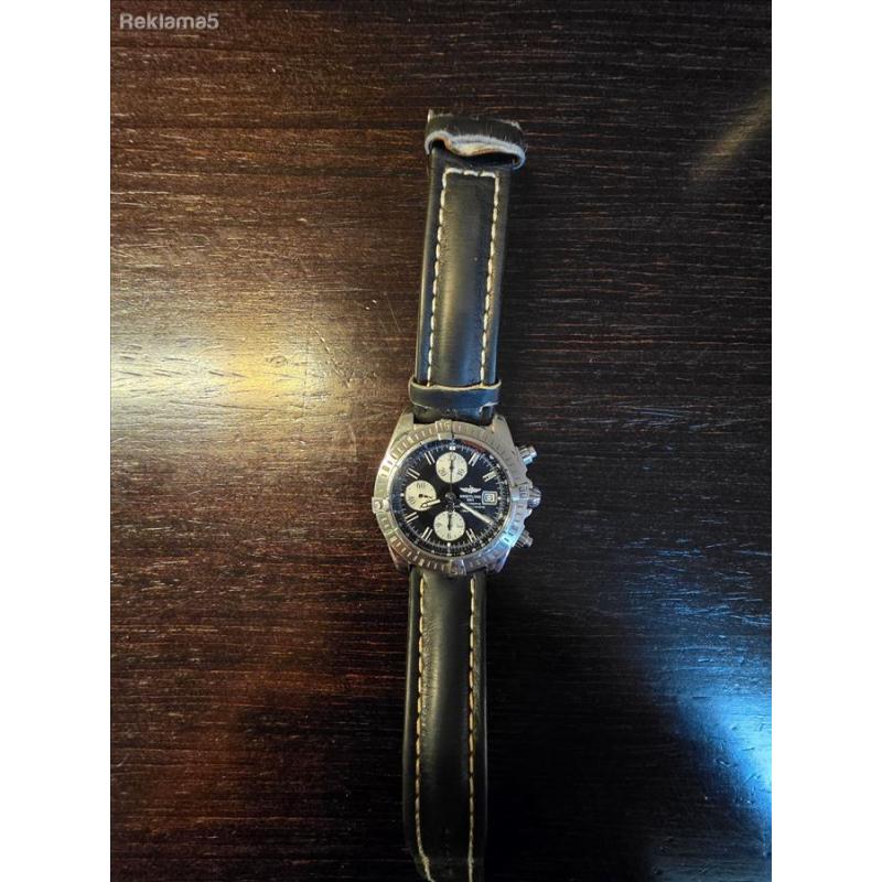 Продавам часовник Breitling