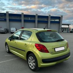 Se prodava Peugeot 207