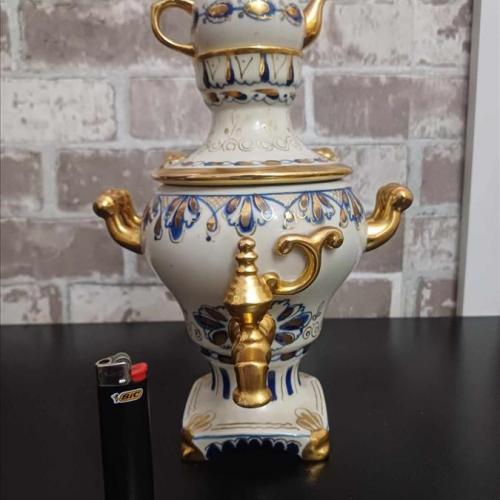 Ruski porcelanski cajnik