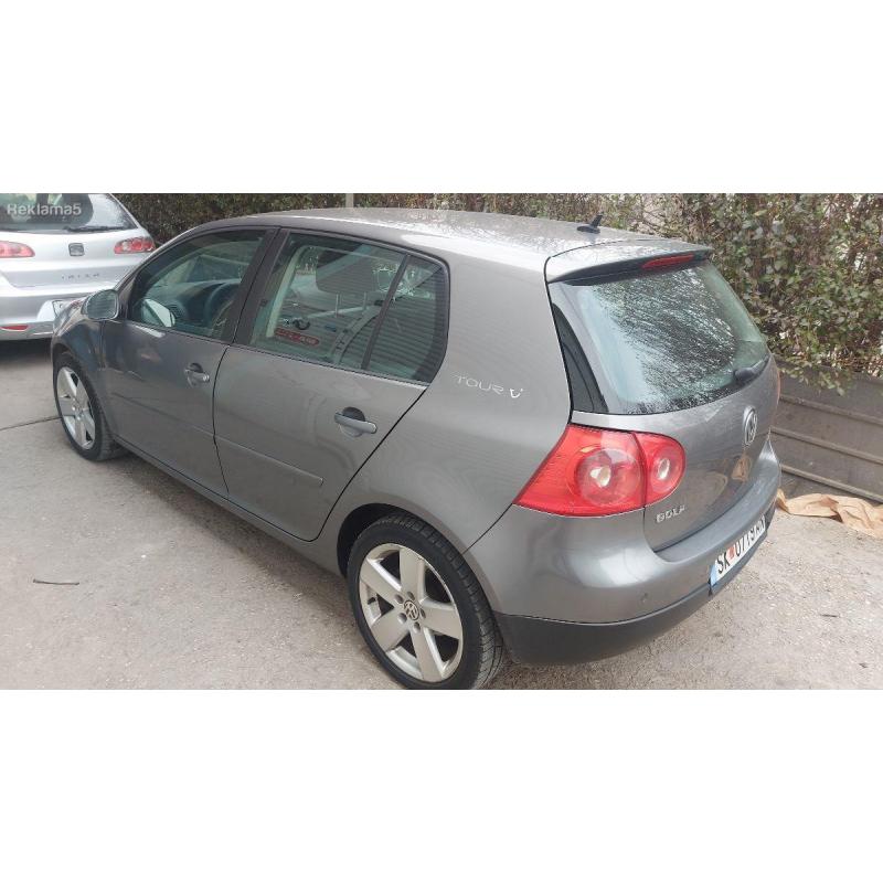 Golf 5 staklo