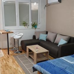 Iznajmuvam 2 apartmani vo centarot na Kumanovo