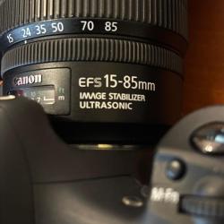 Se prodava digitalna kamera | CANON EOS 7D