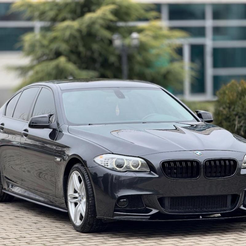 BMW F10 530d 245 PS *M-Paket* 2011 Godi TOP Sostojba