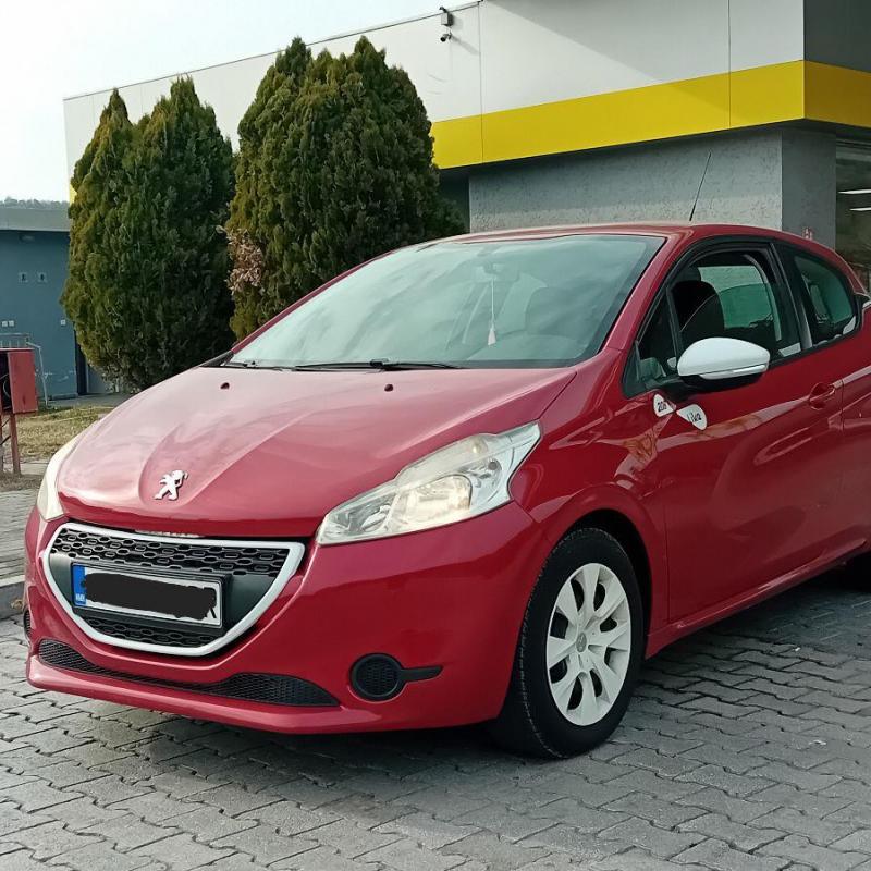 Peugeot 208 2014god