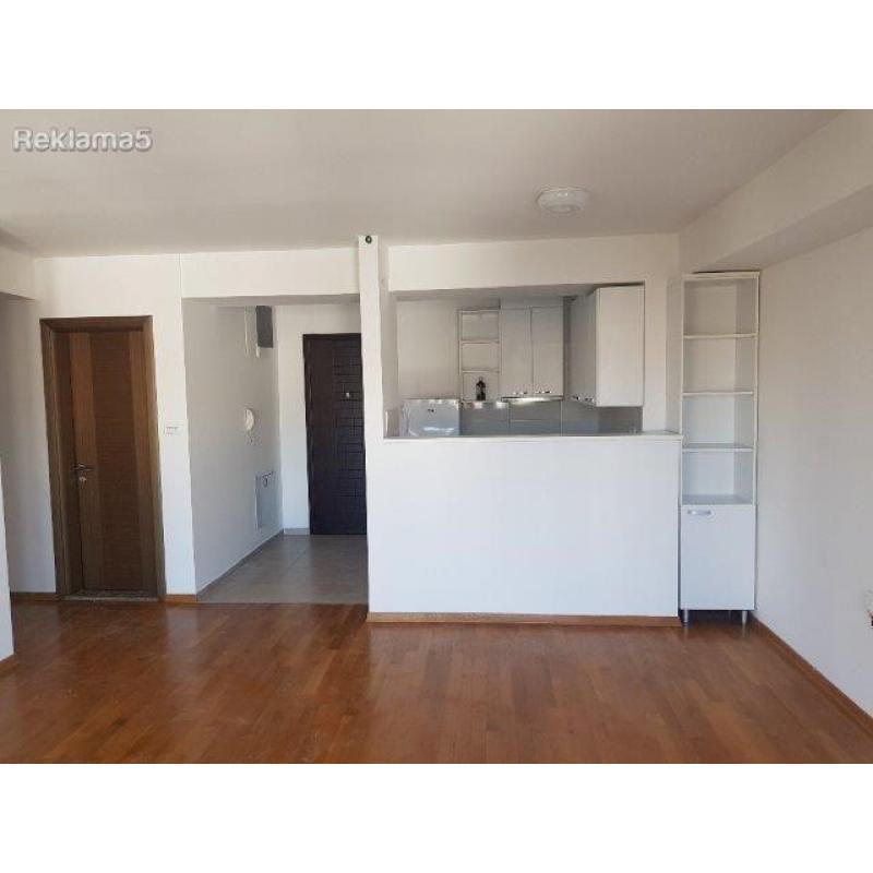 Se Izdava Stan vo Centar 60m2