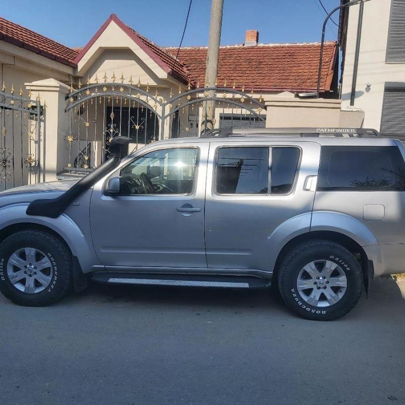 Nissan pathfinder 4x4