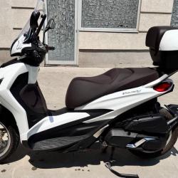 Se prodava Piaggio Beverly 400 HPE, 2023 pod garancija