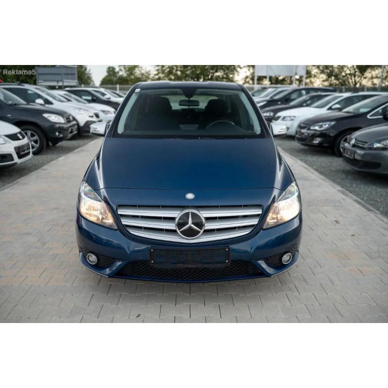 Mercedes Benz B180 moze zamena