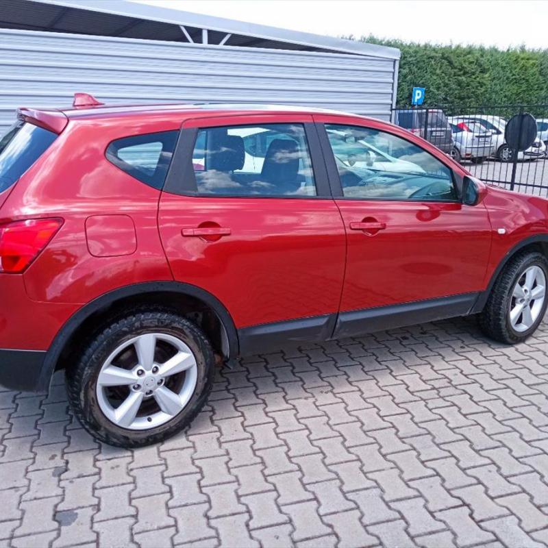NISSAN QASHQAI 1,5dci i 2.0dci 4x4 dve vozila