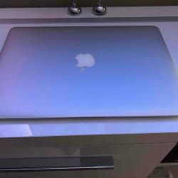 MacBook Air 13” - i 7 / 8 Gb/ 250 Hd